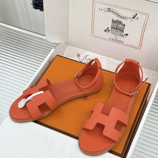 (配原版飞机盒) Hermès/爱马仕经典H型 平底凉鞋 标志性的“H”元素 以剪裁呈现 Epsom牛皮细腻又挺括 平 (配原版飞机盒) Hermès/爱马仕经典H型 平底凉鞋 标志性的“H”元素 以剪裁呈现 Epsom牛皮细腻又挺括 平