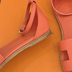 (配原版飞机盒) Hermès/爱马仕经典H型 平底凉鞋 标志性的“H”元素 以剪裁呈现 Epsom牛皮细腻又挺括 平 (配原版飞机盒) Hermès/爱马仕经典H型 平底凉鞋 标志性的“H”元素 以剪裁呈现 Epsom牛皮细腻又挺括 平