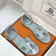 (配原版飞机盒) Hermès/爱马仕经典H型 平底凉鞋 标志性的“H”元素 以剪裁呈现 Epsom牛皮细腻又挺括 平 (配原版飞机盒) Hermès/爱马仕经典H型 平底凉鞋 标志性的“H”元素 以剪裁呈现 Epsom牛皮细腻又挺括 平
