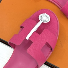 (配原版飞机盒) Hermès/爱马仕经典H型 平底凉鞋 标志性的“H”元素 以剪裁呈现 Epsom牛皮细腻又挺括 平 (配原版飞机盒) Hermès/爱马仕经典H型 平底凉鞋 标志性的“H”元素 以剪裁呈现 Epsom牛皮细腻又挺括 平