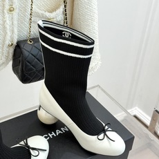 CHANE*|小香26A秋冬新品 双C蝴蝶结巨型珍珠跟袜子靴 弹力袜筒裹住纤细脚踝 双C蝴蝶结漫着法式柔意 巨型珍珠跟撑 CHANE*|小香26A秋冬新品 双C蝴蝶结巨型珍珠跟袜子靴 弹力袜筒裹住纤细脚踝 双C蝴蝶结漫着法式柔意 巨型珍珠跟撑
