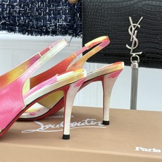 ChristinLouboutin/CL26WF新品 细带夹趾高跟细跟凉鞋 红底是品牌灵魂 细带勾勒纤细脚线 夹趾设计自 ChristinLouboutin/CL26WF新品 细带夹趾高跟细跟凉鞋 红底是品牌灵魂 细带勾勒纤细脚线 夹趾设计自