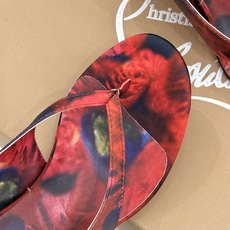 ChristinLouboutin/CL26WF新品 细带夹趾高跟细跟凉鞋 红底是品牌灵魂 细带勾勒纤细脚线 夹趾设计自 ChristinLouboutin/CL26WF新品 细带夹趾高跟细跟凉鞋 红底是品牌灵魂 细带勾勒纤细脚线 夹趾设计自