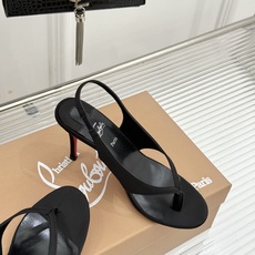 ChristinLouboutin/CL26WF新品 细带夹趾高跟细跟凉鞋 红底是品牌灵魂 细带勾勒纤细脚线 夹趾设计自 ChristinLouboutin/CL26WF新品 细带夹趾高跟细跟凉鞋 红底是品牌灵魂 细带勾勒纤细脚线 夹趾设计自