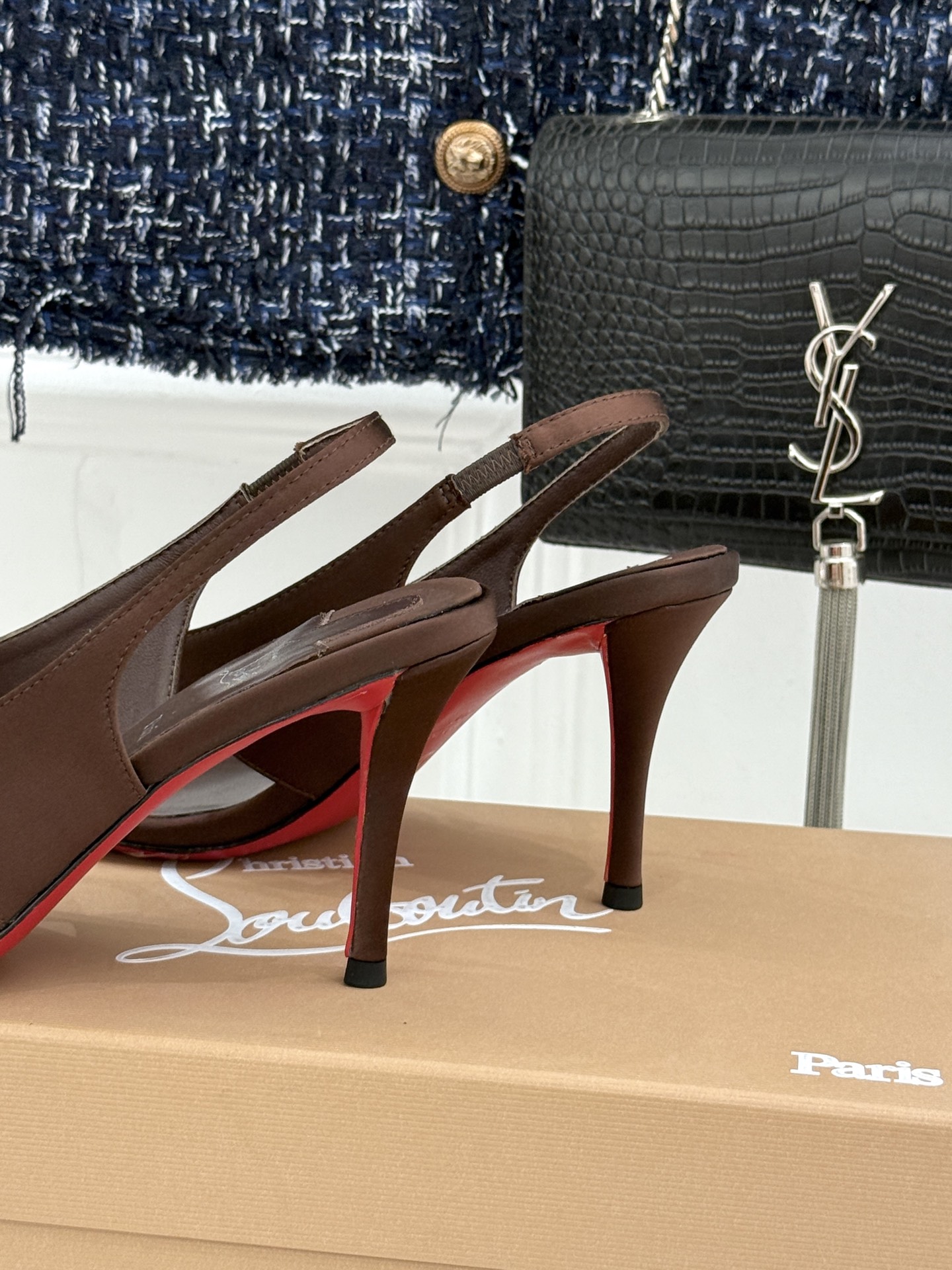 ChristinLouboutin/CL26WF新品 细带夹趾高跟细跟凉鞋 红底是品牌灵魂 细带勾勒纤细脚线 夹趾设计自 ChristinLouboutin/CL26WF新品 细带夹趾高跟细跟凉鞋 红底是品牌灵魂 细带勾勒纤细脚线 夹趾设计自