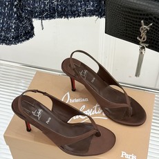 ChristinLouboutin/CL26WF新品 细带夹趾高跟细跟凉鞋 红底是品牌灵魂 细带勾勒纤细脚线 夹趾设计自 ChristinLouboutin/CL26WF新品 细带夹趾高跟细跟凉鞋 红底是品牌灵魂 细带勾勒纤细脚线 夹趾设计自