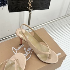 ChristinLouboutin/CL26WF新品 细带夹趾高跟细跟凉鞋 红底是品牌灵魂 细带勾勒纤细脚线 夹趾设计自 ChristinLouboutin/CL26WF新品 细带夹趾高跟细跟凉鞋 红底是品牌灵魂 细带勾勒纤细脚线 夹趾设计自