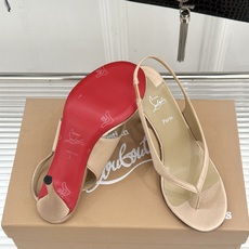 ChristinLouboutin/CL26WF新品 细带夹趾高跟细跟凉鞋 红底是品牌灵魂 细带勾勒纤细脚线 夹趾设计自 ChristinLouboutin/CL26WF新品 细带夹趾高跟细跟凉鞋 红底是品牌灵魂 细带勾勒纤细脚线 夹趾设计自