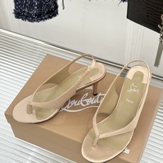 ChristinLouboutin/CL26WF新品 细带夹趾高跟细跟凉鞋 红底是品牌灵魂 细带勾勒纤细脚线 夹趾设计自 ChristinLouboutin/CL26WF新品 细带夹趾高跟细跟凉鞋 红底是品牌灵魂 细带勾勒纤细脚线 夹趾设计自
