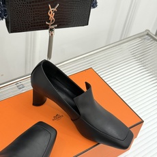 Hermès/爱马仕26WF新品 复古方头粗跟单鞋高跟鞋 极简线条勾勒复古调性 粗跟稳当走路轻盈不累 手工缝线暗藏匠人质 Hermès/爱马仕26WF新品 复古方头粗跟单鞋高跟鞋 极简线条勾勒复古调性 粗跟稳当走路轻盈不累 手工缝线暗藏匠人质