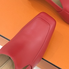 Hermès/爱马仕26WF新品 复古方头粗跟单鞋高跟鞋 极简线条勾勒复古调性 粗跟稳当走路轻盈不累 手工缝线暗藏匠人质 Hermès/爱马仕26WF新品 复古方头粗跟单鞋高跟鞋 极简线条勾勒复古调性 粗跟稳当走路轻盈不累 手工缝线暗藏匠人质