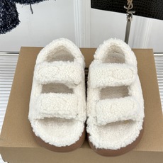 Moon Boot 26WF秋冬新品 复古厚底魔术贴毛毛凉鞋 魔术贴调节穿脱省心 厚底悄悄拔高腿型比例 毛绒裹住软乎乎暖 Moon Boot 26WF秋冬新品 复古厚底魔术贴毛毛凉鞋 魔术贴调节穿脱省心 厚底悄悄拔高腿型比例 毛绒裹住软乎乎暖