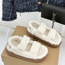 Moon Boot 26WF秋冬新品 复古厚底魔术贴毛毛凉鞋 魔术贴调节穿脱省心 厚底悄悄拔高腿型比例 毛绒裹住软乎乎暖 Moon Boot 26WF秋冬新品 复古厚底魔术贴毛毛凉鞋 魔术贴调节穿脱省心 厚底悄悄拔高腿型比例 毛绒裹住软乎乎暖