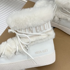Moon Boot 26WF秋冬新品 厚底绑带毛毛月亮靴雪地靴 绑带缠出复古未来腔调 厚底悄悄拔高腿型比例 毛毛裹住满格 Moon Boot 26WF秋冬新品 厚底绑带毛毛月亮靴雪地靴 绑带缠出复古未来腔调 厚底悄悄拔高腿型比例 毛毛裹住满格