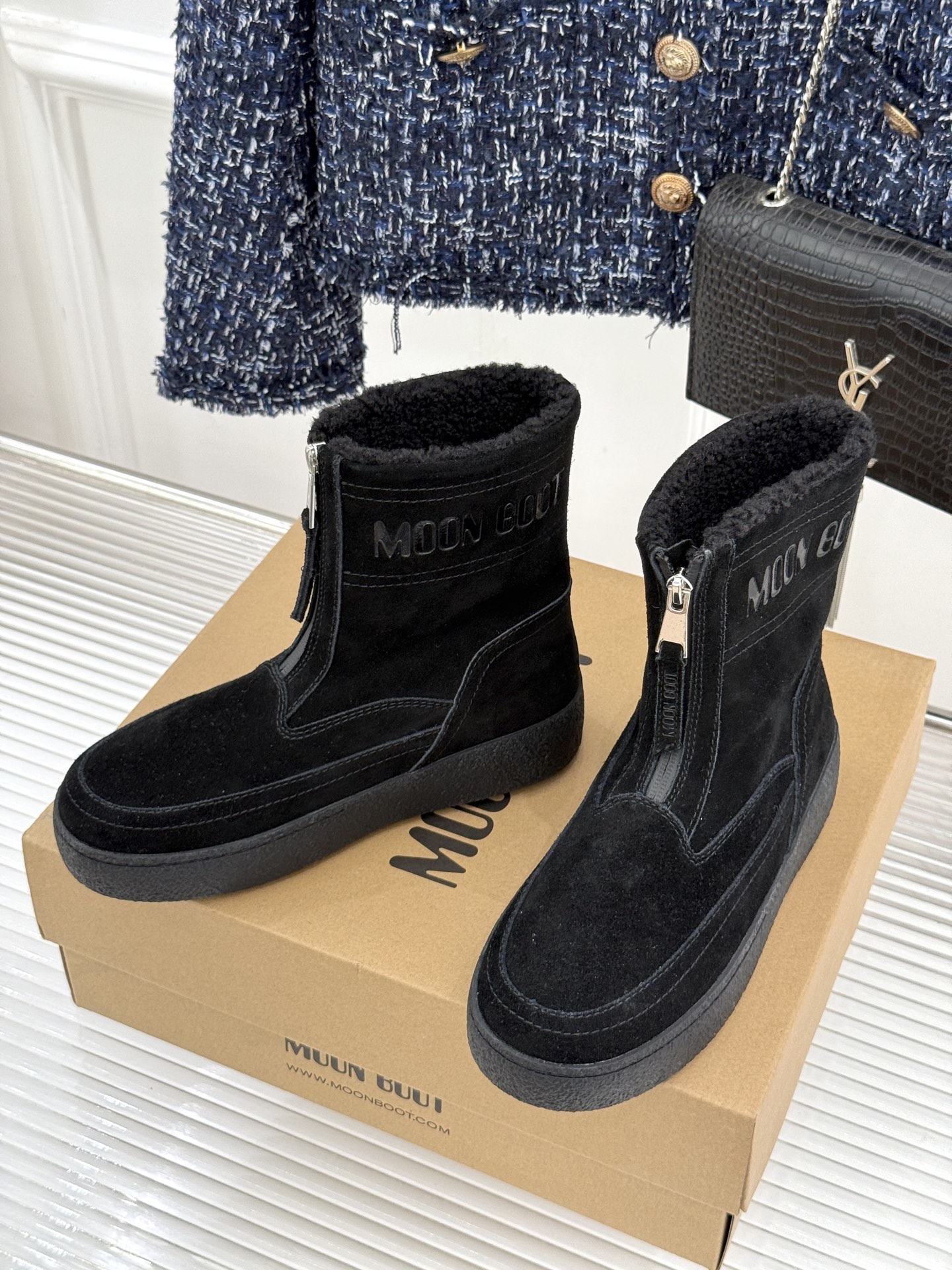Moon Boot 26WF秋冬新品 前拉链厚底雪地靴短靴 前拉链穿脱利落省心 厚底悄悄拔高身形比例 短靴利落不压小个子