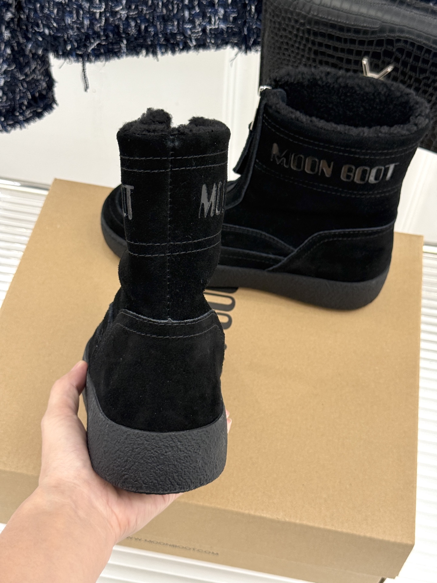 Moon Boot 26WF秋冬新品 前拉链厚底雪地靴短靴 前拉链穿脱利落省心 厚底悄悄拔高身形比例 短靴利落不压小个子