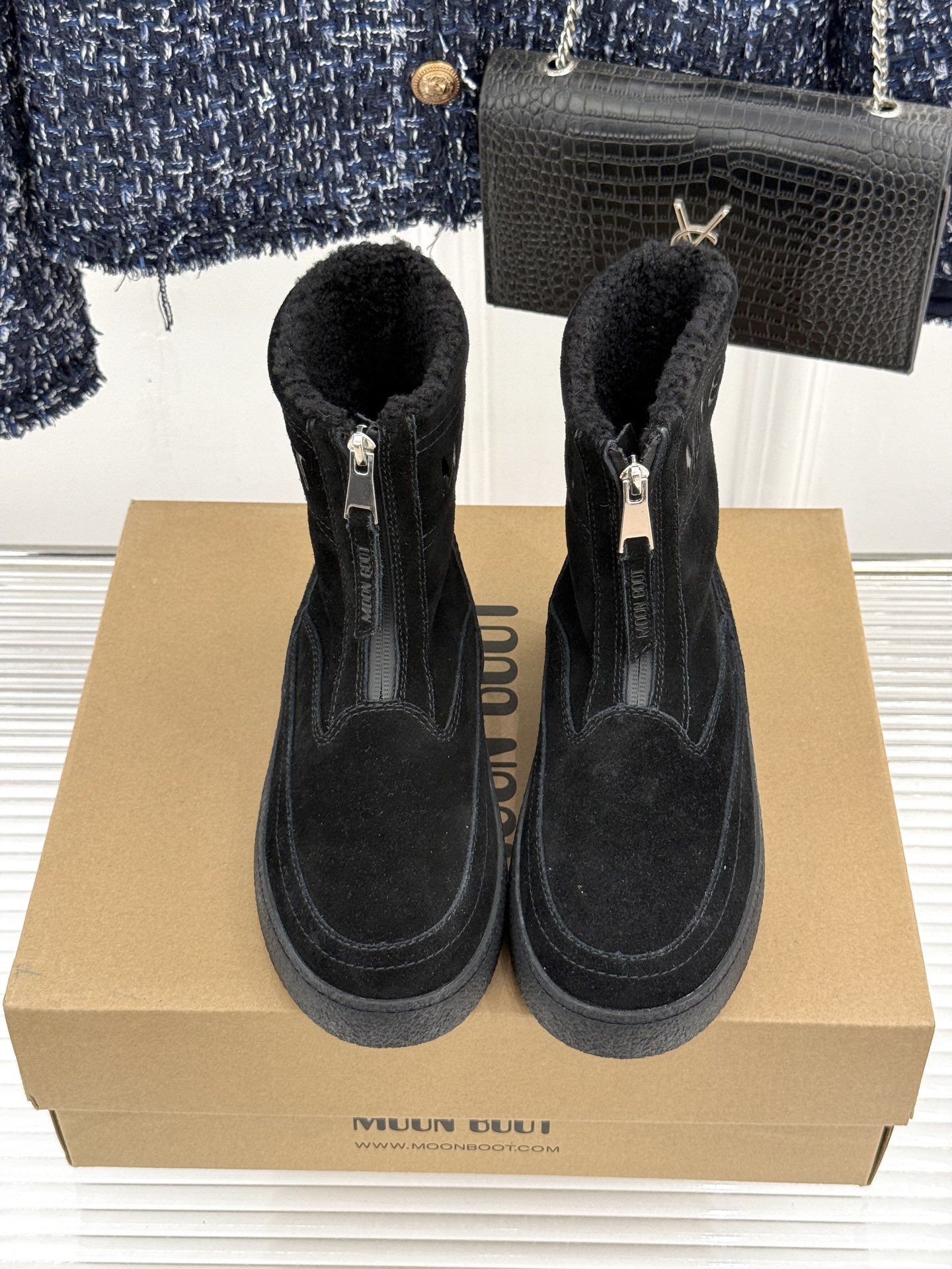 Moon Boot 26WF秋冬新品 前拉链厚底雪地靴短靴 前拉链穿脱利落省心 厚底悄悄拔高身形比例 短靴利落不压小个子