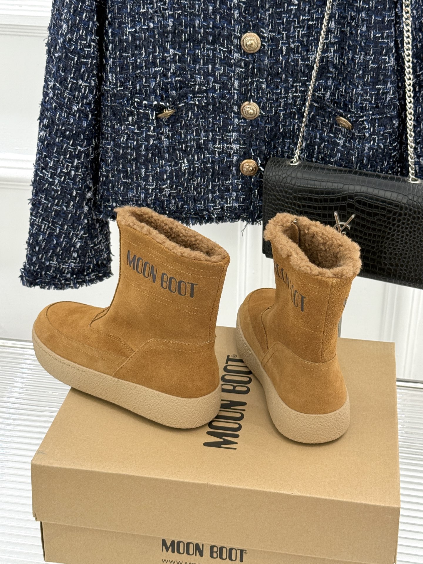 Moon Boot 26WF秋冬新品 前拉链厚底雪地靴短靴 前拉链穿脱利落省心 厚底悄悄拔高身形比例 短靴利落不压小个子