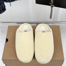 UGG 26WF新品极简复古 包头休闲半拖毛拖 包头藏住满格冬日暖意 半拖一脚蹬穿脱格外省心 羊羔毛裹住云朵般触感 皮毛 UGG 26WF新品极简复古 包头休闲半拖毛拖 包头藏住满格冬日暖意 半拖一脚蹬穿脱格外省心 羊羔毛裹住云朵般触感 皮毛