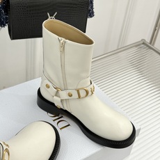 Dior/迪奥26WF秋冬新品皮带 金属字母扣机车短靴短靴 金调金属扣镌刻品牌标识 皮带饰带复古机车感拉满 粒面牛皮质感 Dior/迪奥26WF秋冬新品皮带 金属字母扣机车短靴短靴 金调金属扣镌刻品牌标识 皮带饰带复古机车感拉满 粒面牛皮质感