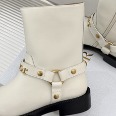 Dior/迪奥26WF秋冬新品皮带 金属字母扣机车短靴短靴 金调金属扣镌刻品牌标识 皮带饰带复古机车感拉满 粒面牛皮质感 Dior/迪奥26WF秋冬新品皮带 金属字母扣机车短靴短靴 金调金属扣镌刻品牌标识 皮带饰带复古机车感拉满 粒面牛皮质感