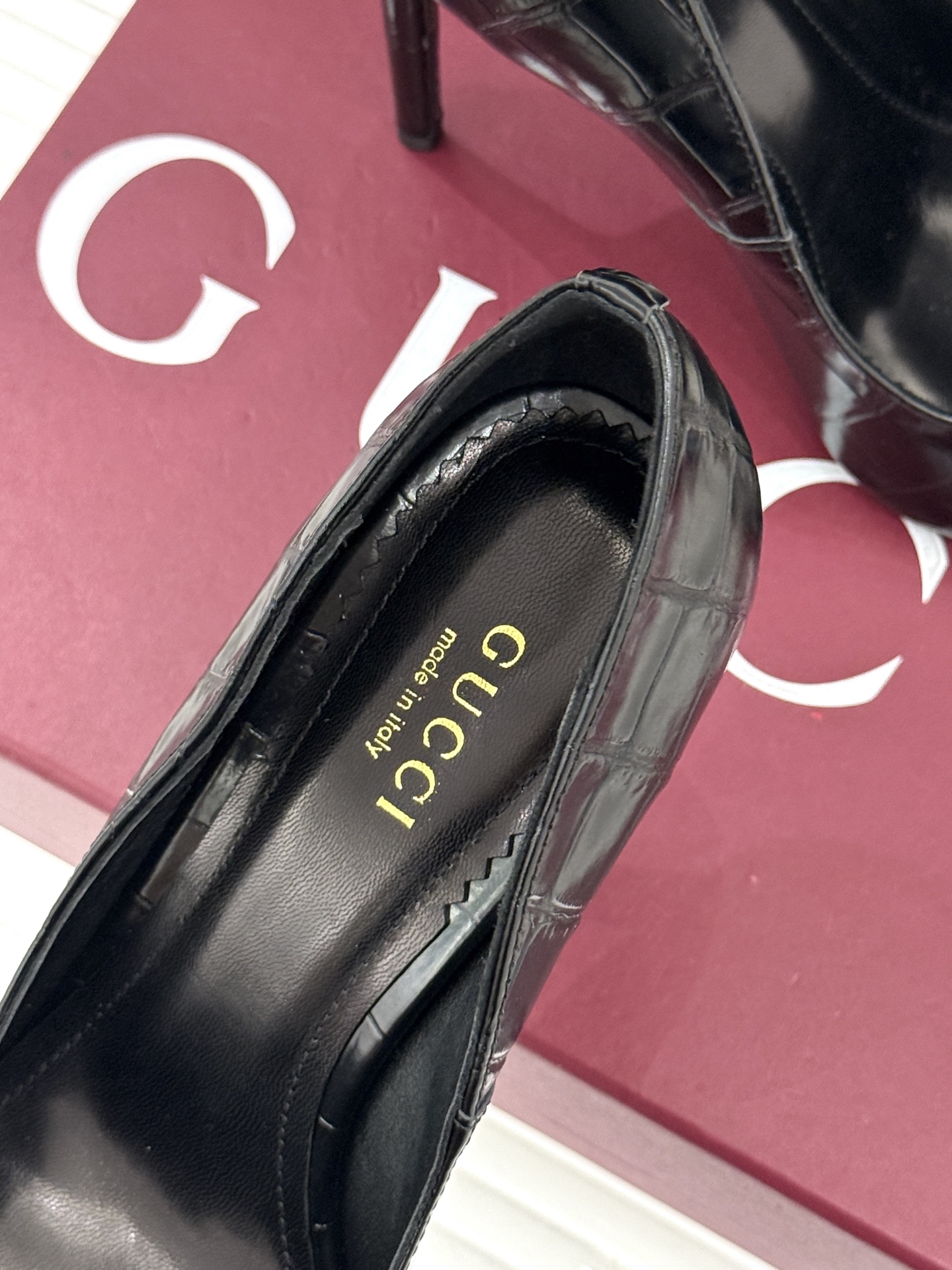 Gucci/古驰26WF新品Donna系列 马衔扣尖头高跟鞋凉鞋 经典马衔扣缀鞋面 尖头线条修饰纤细脚型 细跟拉长腿型比