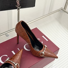 Gucci/古驰26WF新品Donna系列 马衔扣尖头高跟鞋凉鞋 经典马衔扣缀鞋面 尖头线条修饰纤细脚型 细跟拉长腿型比 Gucci/古驰26WF新品Donna系列 马衔扣尖头高跟鞋凉鞋 经典马衔扣缀鞋面 尖头线条修饰纤细脚型 细跟拉长腿型比