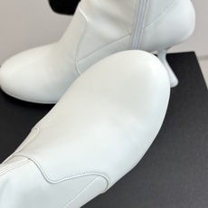 CHANE*|小香26K秋冬新品 极简圆头高跟弹力短靴 鞋柜压轴的宝藏短靴 秋冬必入的封神款 极简圆头藏着高级感 高跟撑 CHANE*|小香26K秋冬新品 极简圆头高跟弹力短靴 鞋柜压轴的宝藏短靴 秋冬必入的封神款 极简圆头藏着高级感 高跟撑