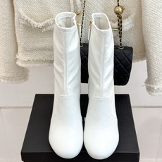 CHANE*|小香26K秋冬新品 极简圆头高跟弹力短靴 鞋柜压轴的宝藏短靴 秋冬必入的封神款 极简圆头藏着高级感 高跟撑 CHANE*|小香26K秋冬新品 极简圆头高跟弹力短靴 鞋柜压轴的宝藏短靴 秋冬必入的封神款 极简圆头藏着高级感 高跟撑