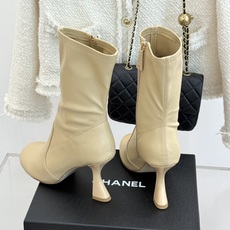 CHANE*|小香26K秋冬新品 极简圆头高跟弹力短靴 鞋柜压轴的宝藏短靴 秋冬必入的封神款 极简圆头藏着高级感 高跟撑 CHANE*|小香26K秋冬新品 极简圆头高跟弹力短靴 鞋柜压轴的宝藏短靴 秋冬必入的封神款 极简圆头藏着高级感 高跟撑