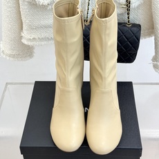 CHANE*|小香26K秋冬新品 极简圆头高跟弹力短靴 鞋柜压轴的宝藏短靴 秋冬必入的封神款 极简圆头藏着高级感 高跟撑 CHANE*|小香26K秋冬新品 极简圆头高跟弹力短靴 鞋柜压轴的宝藏短靴 秋冬必入的封神款 极简圆头藏着高级感 高跟撑