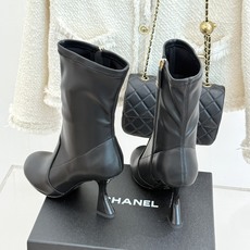 CHANE*|小香26K秋冬新品 极简圆头高跟弹力短靴 鞋柜压轴的宝藏短靴 秋冬必入的封神款 极简圆头藏着高级感 高跟撑 CHANE*|小香26K秋冬新品 极简圆头高跟弹力短靴 鞋柜压轴的宝藏短靴 秋冬必入的封神款 极简圆头藏着高级感 高跟撑