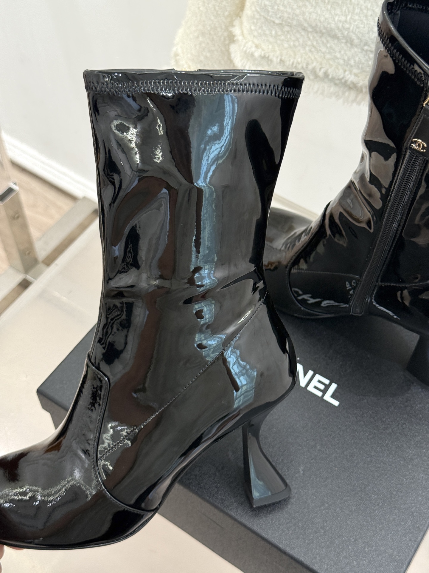 CHANE*｜小香26K秋冬新品 极简圆头高跟弹力短靴 鞋柜压轴的宝藏短靴 秋冬必入的封神款 极简圆头藏着高级感 高跟撑