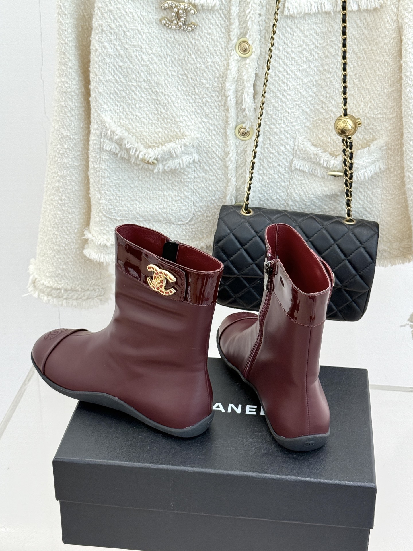 CHANE*｜小香26K秋冬新品 双C书包扣侧拉链内增高短靴 双C书包扣扣精致吸睛 侧拉链顺滑一秒穿脱 内增高悄悄拔身高