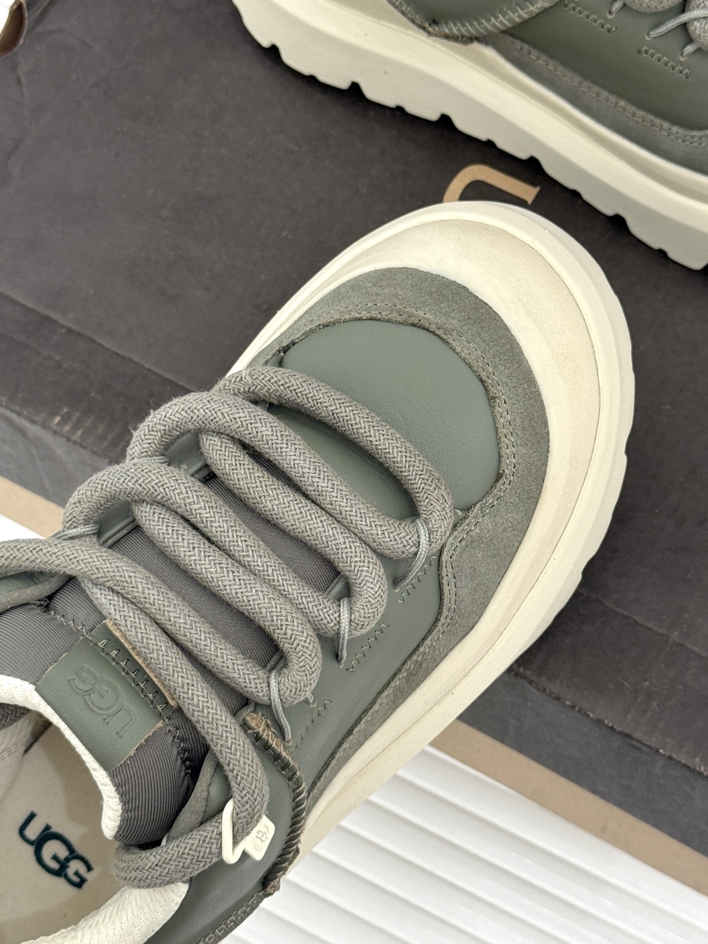 (男码➕10) UGG 26WF新品复古厚底拼色 情侣款系带增高休闲鞋运动鞋 复古拼色质感拉满 厚底增高秒变大长腿 系带 (男码➕10) UGG 26WF新品复古厚底拼色 情侣款系带增高休闲鞋运动鞋 复古拼色质感拉满 厚底增高秒变大长腿 系带