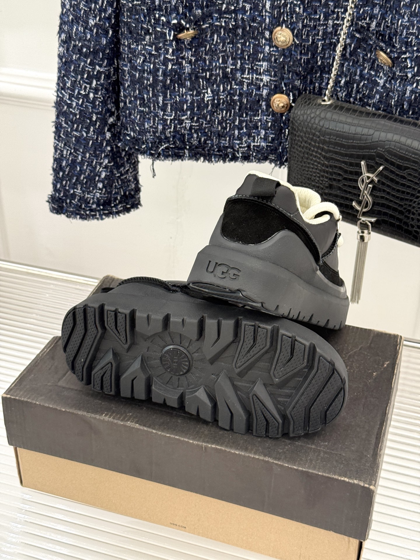 (男码➕10) UGG 26WF新品复古厚底拼色 情侣款系带增高休闲鞋运动鞋 复古拼色质感拉满 厚底增高秒变大长腿 系带 (男码➕10) UGG 26WF新品复古厚底拼色 情侣款系带增高休闲鞋运动鞋 复古拼色质感拉满 厚底增高秒变大长腿 系带