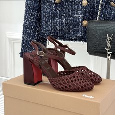 ChristinLouboutin/CL26WF新品 编织镂空红底粗跟凉鞋 编织镂空透气感拉满 经典红底一眼沦陷 粗跟稳 ChristinLouboutin/CL26WF新品 编织镂空红底粗跟凉鞋 编织镂空透气感拉满 经典红底一眼沦陷 粗跟稳