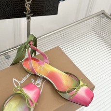 ChristinLouboutin/CL26WF新品 猪鼻子蝴蝶结高跟凉鞋 在时尚的舞台上CL始终是璀璨的明星 而这款猪 ChristinLouboutin/CL26WF新品 猪鼻子蝴蝶结高跟凉鞋 在时尚的舞台上CL始终是璀璨的明星 而这款猪