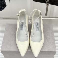 Jimmy Choo/吉米周26WF新品 细跟一字扣带高跟鞋单鞋 一字扣带利落显瘦 尖头剪裁悄悄显腿长 金属扣饰精致亮眼 Jimmy Choo/吉米周26WF新品 细跟一字扣带高跟鞋单鞋 一字扣带利落显瘦 尖头剪裁悄悄显腿长 金属扣饰精致亮眼