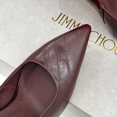 Jimmy Choo/吉米周26WF新品 细跟一字扣带高跟鞋单鞋 一字扣带利落显瘦 尖头剪裁悄悄显腿长 金属扣饰精致亮眼 Jimmy Choo/吉米周26WF新品 细跟一字扣带高跟鞋单鞋 一字扣带利落显瘦 尖头剪裁悄悄显腿长 金属扣饰精致亮眼