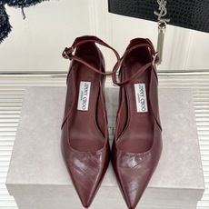 Jimmy Choo/吉米周26WF新品 细跟一字扣带高跟鞋单鞋 一字扣带利落显瘦 尖头剪裁悄悄显腿长 金属扣饰精致亮眼 Jimmy Choo/吉米周26WF新品 细跟一字扣带高跟鞋单鞋 一字扣带利落显瘦 尖头剪裁悄悄显腿长 金属扣饰精致亮眼