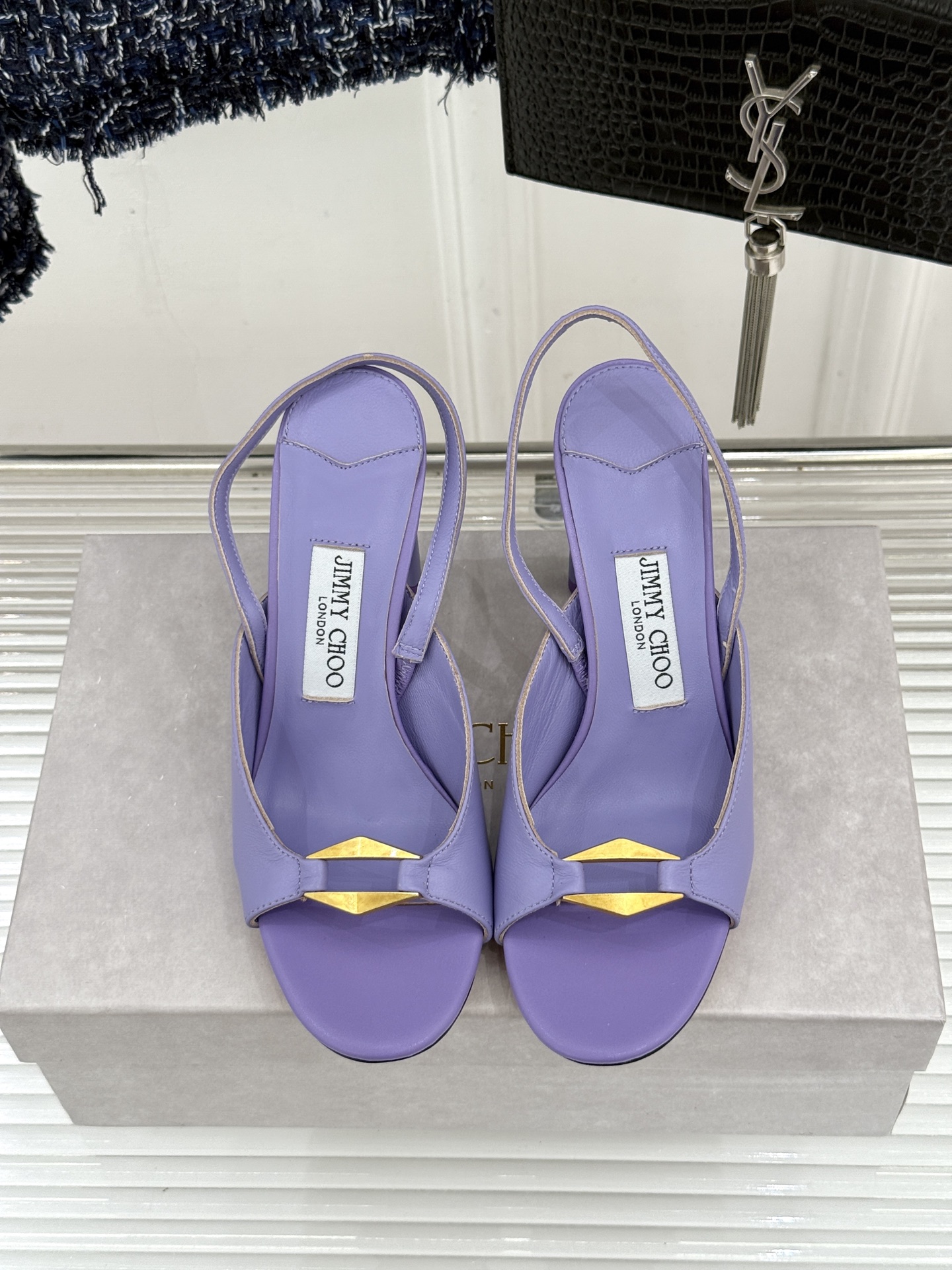 Jimmy Choo/吉米周26WF新品 金属扣露趾粗跟凉鞋 金属扣精致亮眼 露趾剪裁利落显脚瘦 粗跟稳当不累脚 上脚气