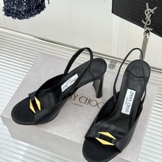 Jimmy Choo/吉米周26WF新品 金属扣露趾粗跟凉鞋 金属扣精致亮眼 露趾剪裁利落显脚瘦 粗跟稳当不累脚 上脚气 Jimmy Choo/吉米周26WF新品 金属扣露趾粗跟凉鞋 金属扣精致亮眼 露趾剪裁利落显脚瘦 粗跟稳当不累脚 上脚气
