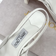 Jimmy Choo/吉米周26WF新品 金属扣露趾粗跟凉鞋 金属扣精致亮眼 露趾剪裁利落显脚瘦 粗跟稳当不累脚 上脚气 Jimmy Choo/吉米周26WF新品 金属扣露趾粗跟凉鞋 金属扣精致亮眼 露趾剪裁利落显脚瘦 粗跟稳当不累脚 上脚气