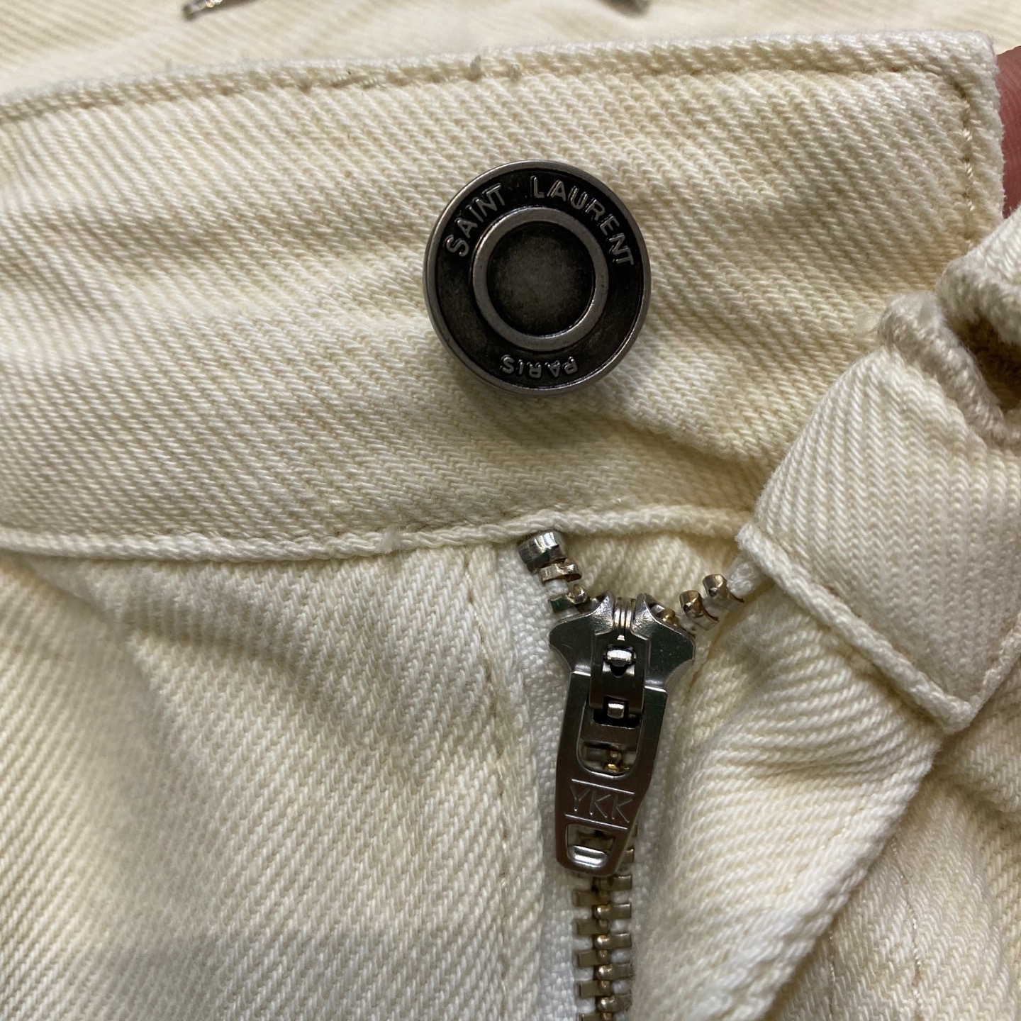 P660 San Roland’s Fashionable White Cowboy Jeans: Soft, Silky, and Stylish! - 图片 6