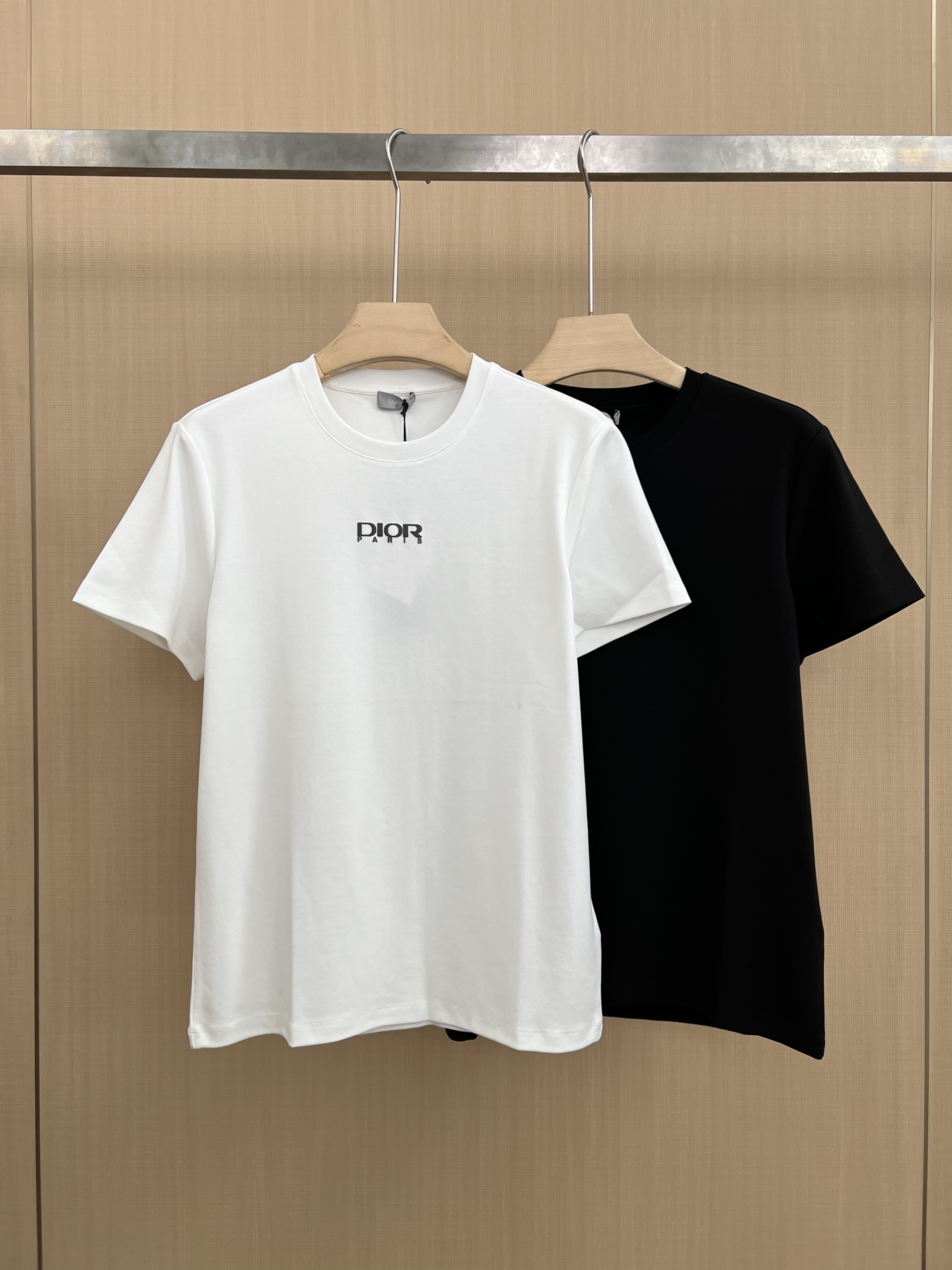 DIOR 2025 Fall/Winter Embossed Logo Short Sleeve T-Shirt - Comfortable & Warm