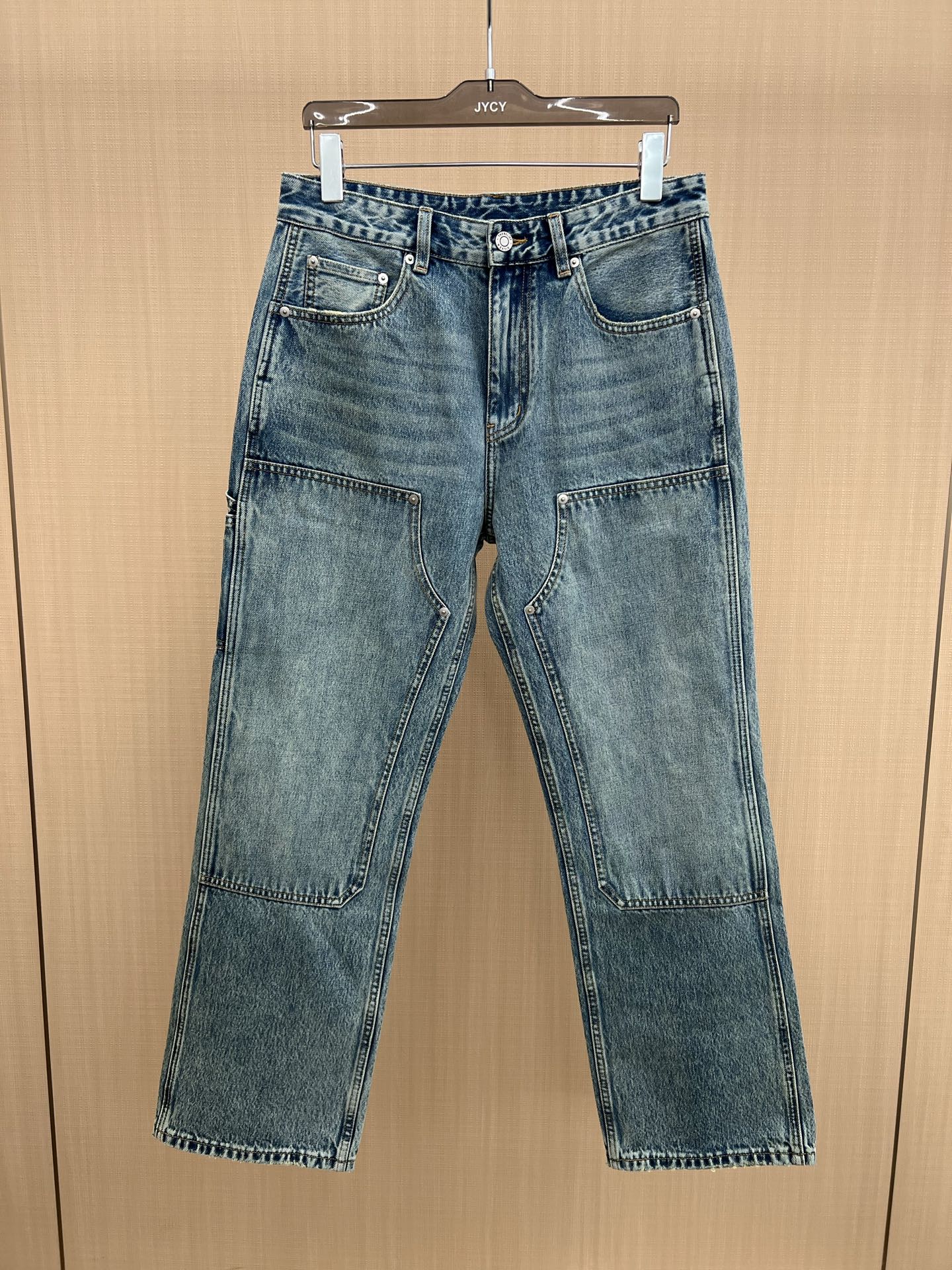 NO:646779,European goods own brand!  Straight-leg cargo pants for winter!  29-38,,alexander wang19860909欧货自己牌子！冬季直筒工装裤！29-38,,alexander wang,Men's clothing