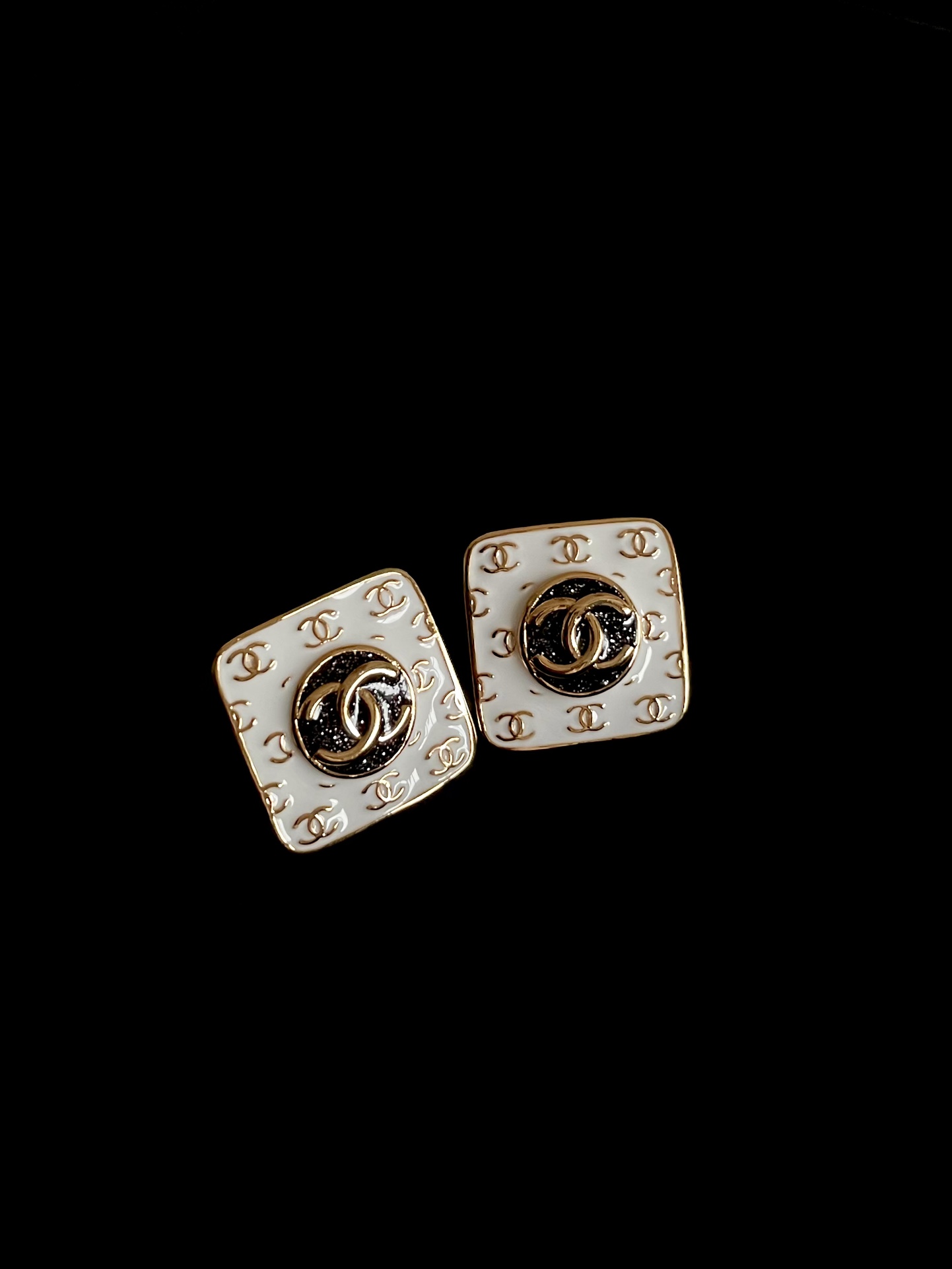 Chanel Juwelen Ohrring Gold Weiß Vintage