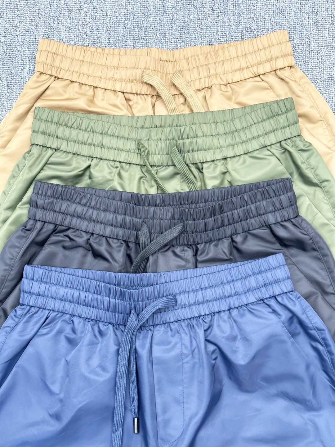 Prada Milano Men's Twill Cargo Shorts with Buckle Pockets - Casual Fit 8 o 1iqt4jvd43f010ur1mk11qm8jrb3a