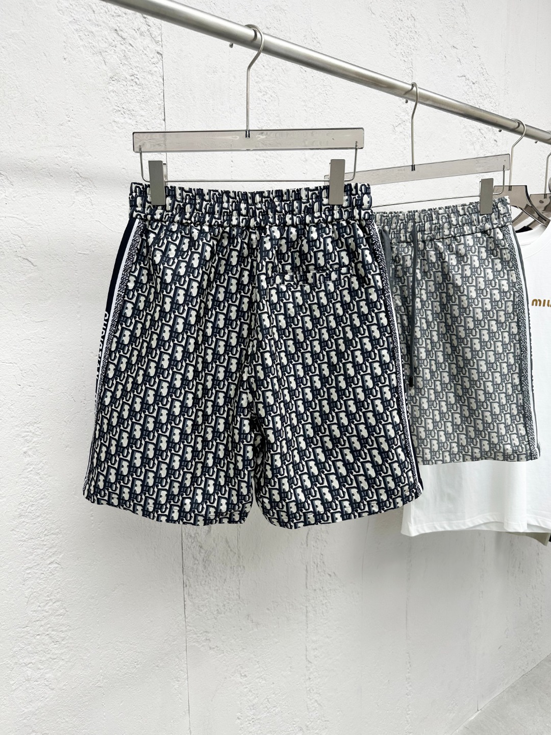 Dior Oblique Cotton Drawstring Shorts: Classic Pattern, Modern Style 4 o 1iqvik56c6qi14uj13ed1te318rnt
